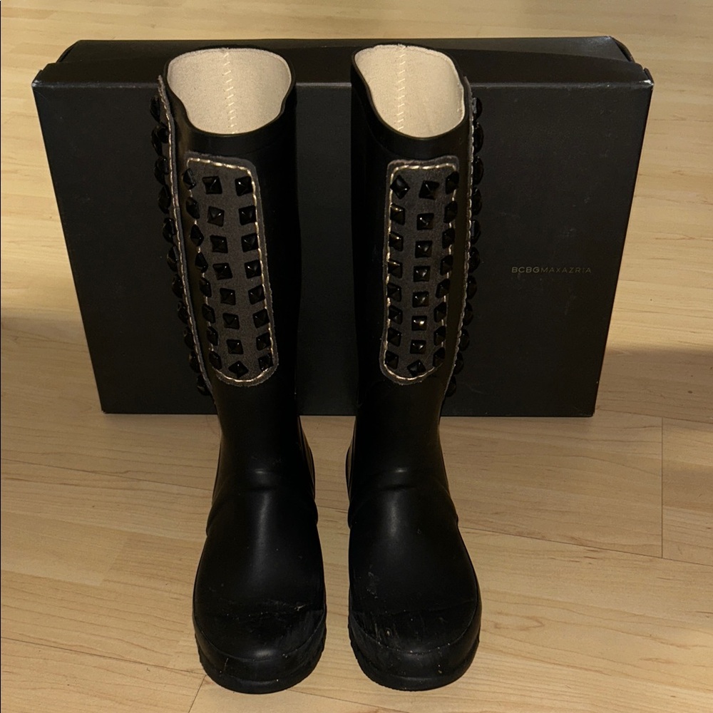 Vintage BCBG MaxAzria Rock Stud Matte Black Rain Boots